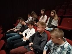  Wizyta uczniów klasy ósmej w teatrze