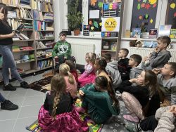  Noc bibliotek