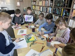  Klasa pierwsza w bibliotece