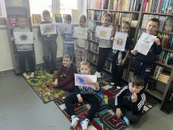  Klasa pierwsza w bibliotece